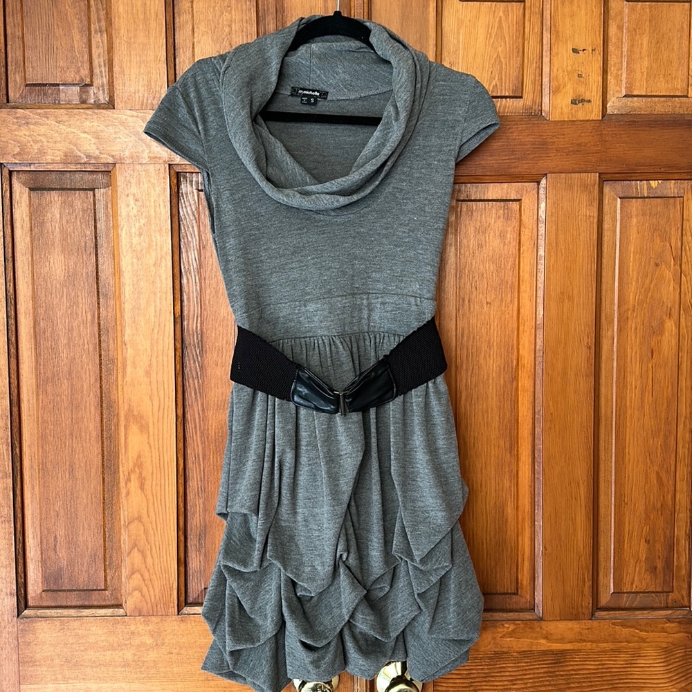 Gently worn juniors gray ruffle dress with belt